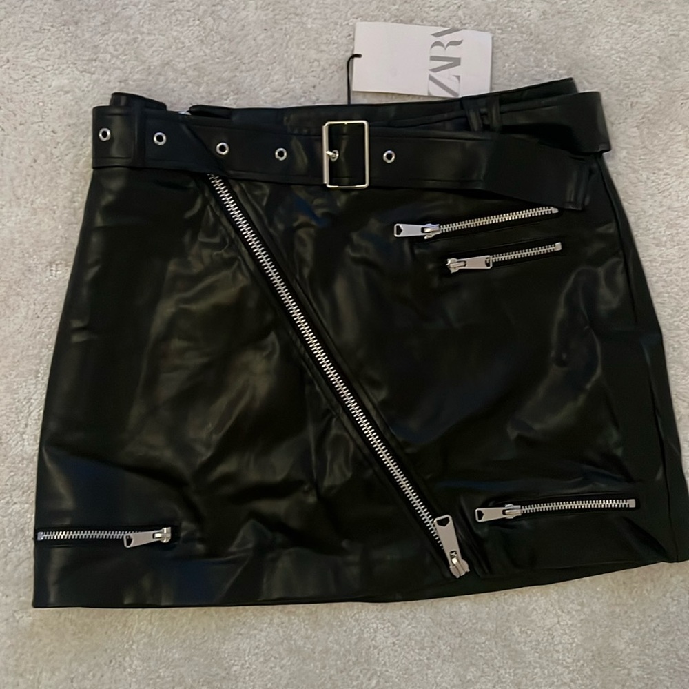 Zara “Biker-style” Faux Leather Miniskirt - Med